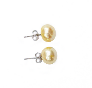 Hazel & Marie: Cultured Pearl large stud earrings in lemonade on side