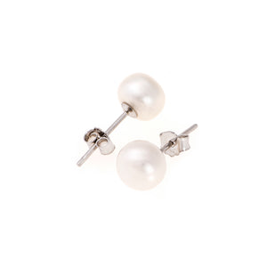 Pearl studs, pearl earrings, natural, white pearls, bridesmaid gifts, bat mitzvahJ crew, Mikimoto, natural pearls, dyed pearls, colored pearls