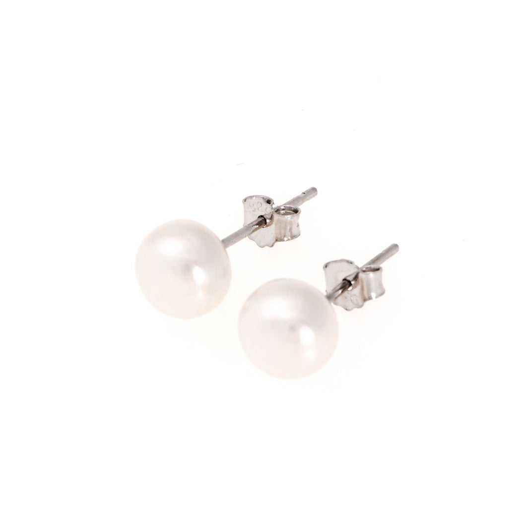 Pearl studs, pearl earrings, natural, white pearls, bridesmaid gifts, bat mitzvahJ crew, Mikimoto, natural pearls, dyed pearls, colored pearls