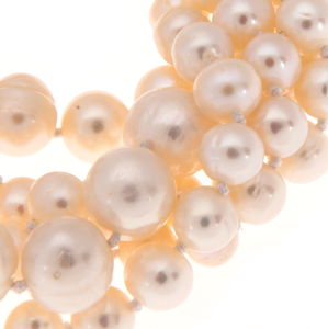 Hazel & Marie: Zoom Cultured Pearl necklace twisted in natural color